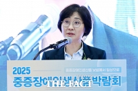  '낯섦에서 일상으로' 중증장애인 생산품 박람회 찾은 이스란 차관 [TF사진관]
