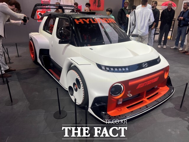 현대자동차가 9~14일(현지시간) 독일 뮌헨에서 열리는 IAA 모빌리티 2025 부스에 전시한 인스터(국내명 캐스퍼 일렉트릭). /독일 뮌헨=최의종 기자