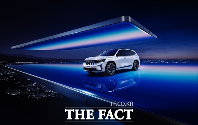 르노코리아가 중형 SUV 그랑 콜레오스 출시 1주년을 맞아 고객 선호 사양을 대거 새롭게 탑재한 2026년형 모델을 10일 선보였다. /르노코리아