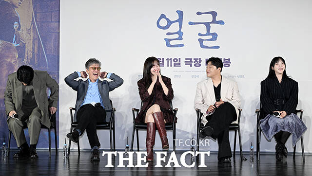 배우 박정민과 권해효, 신현빈, 임성재, 한지현(왼쪽부터)이 출연하는 얼굴은 오는 11일 개봉한다. /서예원 기자