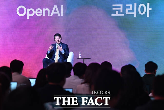 제이슨 권 최고전략책임자가 취재진 질문에 답하고 있다. /이새롬 기자