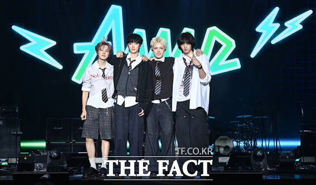 10일 오후 6시 데뷔앨범 AxMxP를 발매하는 밴드 AxMxP는 신인상과 도쿄돔 더스피어 공연을 목표로 꼽았다./이새롬 기자