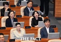  송언석 발언에 항의하는 박은정 의원 [포토]
