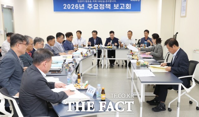 정읍시는 지난 2일부터 11일까지 5일간 이학수 시장 주재로 ‘2026년 주요정책 발굴 보고회’를 갖고 미래 발전 방안을 모색했다. / 정읍시