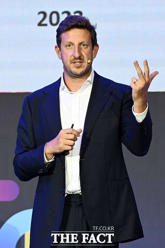 오픈 AI 상업화전략 총괄 출신 잭 캐스의 기조강연.