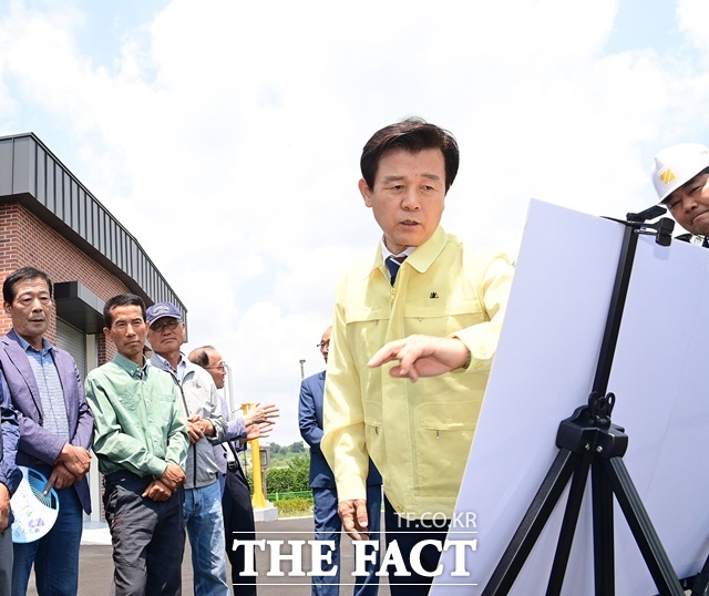 대곡공공하수처리시설 증설사업 현장을 방문한 조규일 진주시장. /진주시
