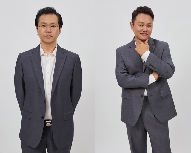 배우 백현진(왼쪽)과 김민교가 최근 서울 종로구 삼청동의 한 카페에서 <더팩트>와 쿠팡플레이 오리지널 직장인들 시즌2 공개 기념 인터뷰를 진행했다. /쿠팡플레이