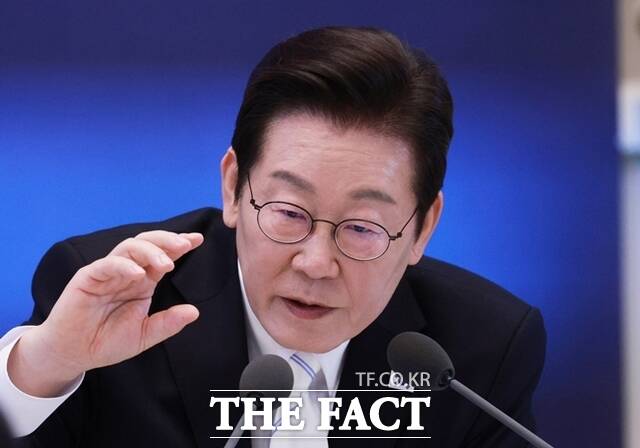 이재명 대통령이 11일 청와대 영빈관에서 열린 취임 100일 기자회견에서 발언하고 있다. /뉴시스