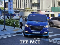  '삼부 주가조작' 이기훈 김건희특검 첫 출석…도주 두 달 만에