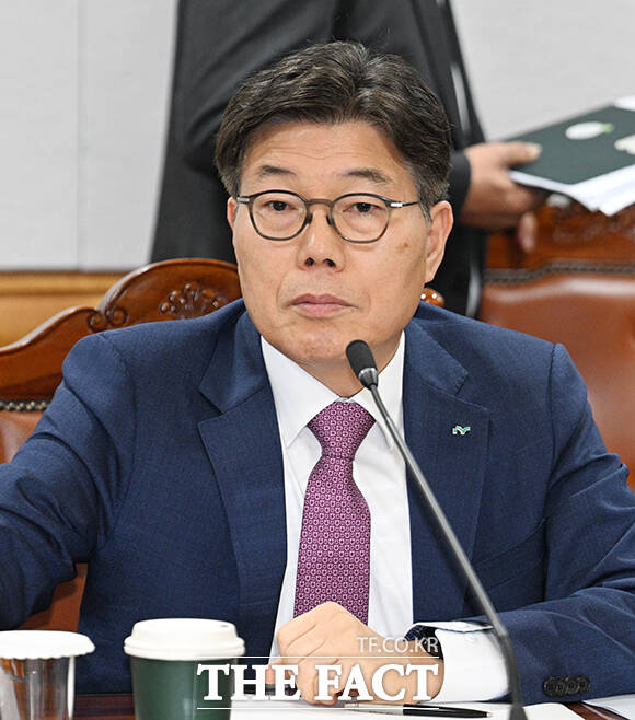 황병우 iM금융그룹 회장 겸 IM뱅크은행장이 올해까지만 은행장 역할을 수행하겠다는 뜻을 밝혔다. /박헌우 기자