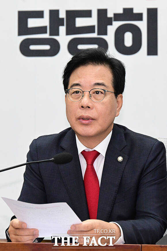 송언석 국민의힘 원내대표가 12일 오전 서울 여의도 국회에서 열린 원내대책회의에서 모두발언을 하고 있다. /국회=남윤호 기자