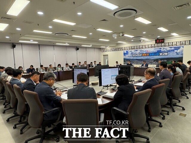 보령시가 청렴문화 확산과 정착을 위해 2025년도 하반기 청렴 시책 보고회를 개최하고 있다. /보령시