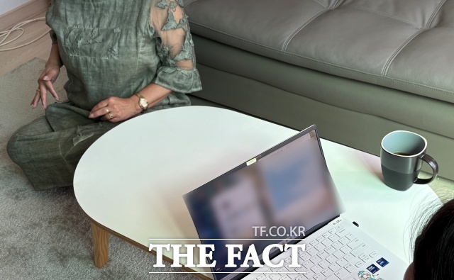 A 씨는 살아 있는 피해자가 이제 몇 안 남았다며 다음 세대에게도 이런 일이 있었다는 걸 꼭 알리고 싶다고 강조했다. /서다빈 기자