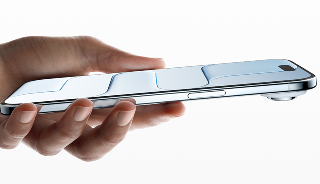 아이폰17 시리즈는 역대 가장 얇은 에어 모델이 추가된 것이 특징이다. /애플