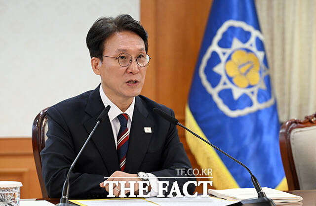 김민석 국무총리가 12일 오전 서울 종로구 정부서울청사에서 열린 자살예방정책위원회 회의에 참석해 모두발언을 하고 있다. /임영무 기자