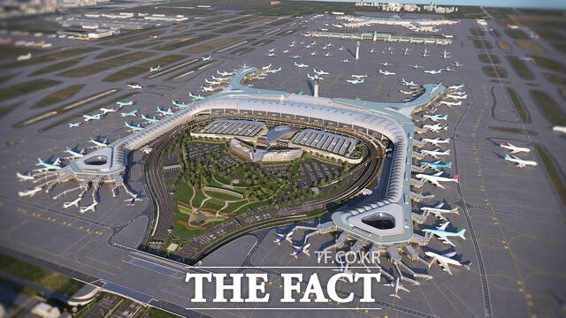 인천국제공항은 제4 활주로 건설, 제2 여객터미널 확장 등 약 7년에 걸친 4단계 건설 사업을 완공하고 지난해 12월 3일부터 정식 운영에 들어감에 따라 연간 여객 1억 600만 명, 화물 630만 톤을 처리하는 세계 3대 메가 허브로 발돋움하게 됐다. /인천국제공항공사