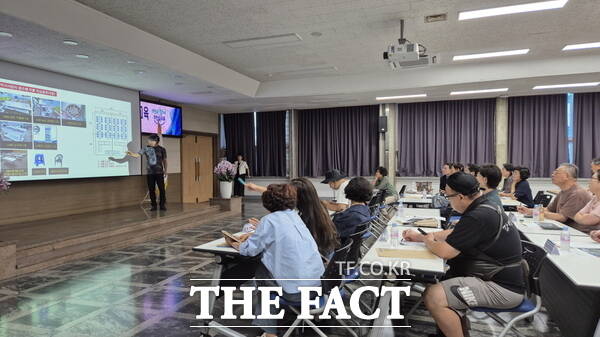 11일 진행된 대전효문화뿌리축제 먹거리장터 운영 준비회의 모습./대전 중구