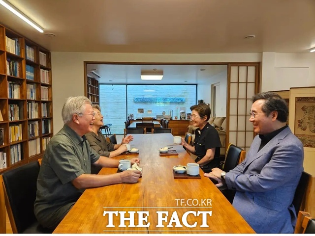 이낙연 전 국무총리와 문재인 전 대통령이 만났다. /이낙연 전 국무총리 페이스북 캡처