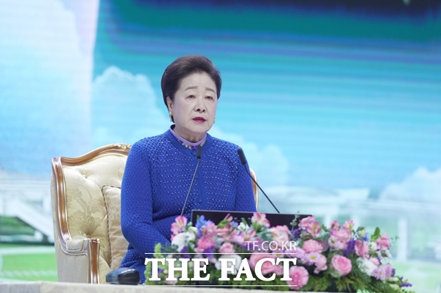 한학자 세계평화통일가정연합(통일교) 총재가 천원궁 승리 입궁 세계연합예배 및 천일국 찬양 페스티벌에서 발언하고 있다. /세계평화통일가정연합 제공