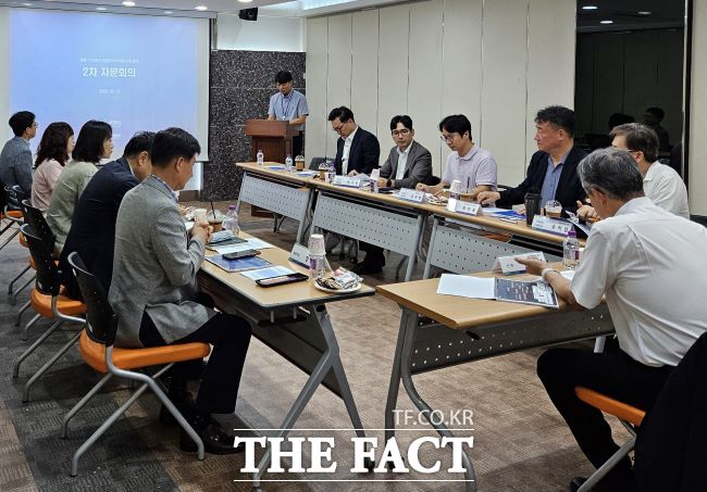 중동 1기 신도시 재정비 마스터플랜 자문단 회의 모습 /부천시