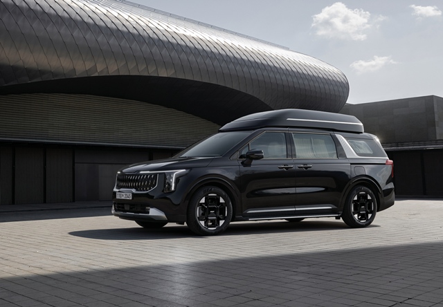 기아는 프리미엄 리무진 카니발 하이리무진의 연식 변경 모델 The 2026 카니발 하이리무진을 출시하고 본격 판매에 들어갔다고 15일 밝혔다. The 2026 카니발 하이리무진 외장. /기아