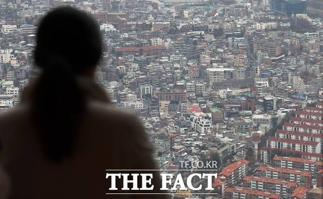 6·27 대출 규제로 위축됐던 주택매매 소비심리가 보합세로 돌아선 가운데, 서울과 수도권을 중심으로 소폭 오르며 반등했다. /뉴시스