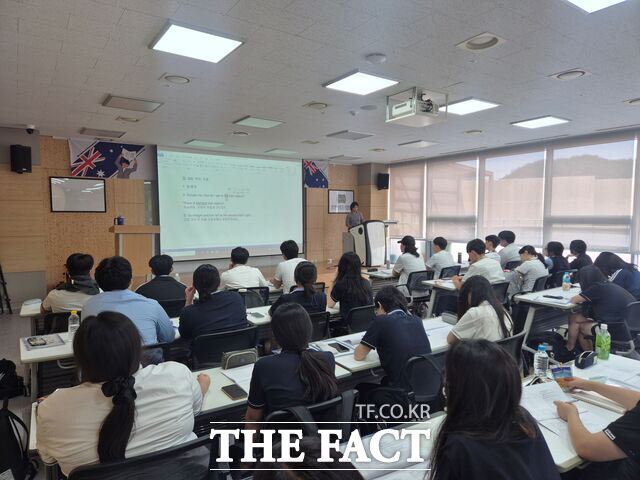 15일 무주 태권도원에서 직업계고 호주인턴십 참가학생들이 안전·소양캠프를 진행하고 있다. /대전시교육청