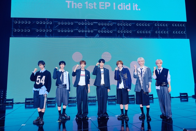 15일 오후 6시 발매되는 그룹 아이딧의 데뷔 앨범 아이 디드 잇.에는 타이틀곡 제멋대로 찬란하게를 비롯해 총 8곡이 수록됐다./스타쉽엔터테인먼트