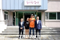  한화 이글스 와이스 부부, 중구 아동양육시설 방문
