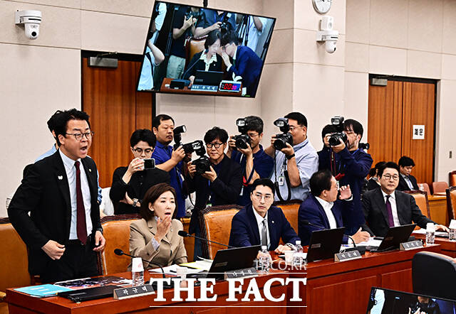 목소리 높이는 곽규택 국민의힘 의원.