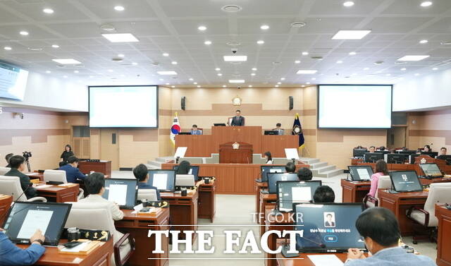 제262회 아산시의회 임시회 제1차 본회의 장면 /아산시의회