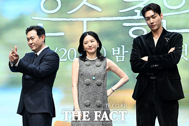 배우 박용우 이영애 김영광(왼쪽부터)이 16일 오후 2시 서울 구로구 신도림 더세인트 그랜드 볼룸 홀에서 진행된 KBS2 새 토일 미니시리즈 은수 좋은 날 제작발표회에 참석해 다양한 이야기를 나눴다. /남용희 기자