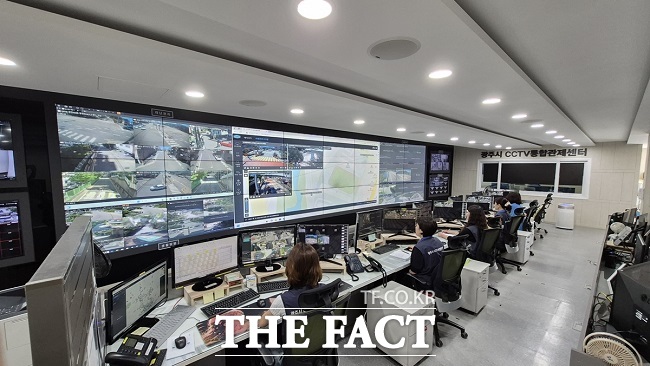 광주시 CCTV통합관제센터 내부 모습 /광주시