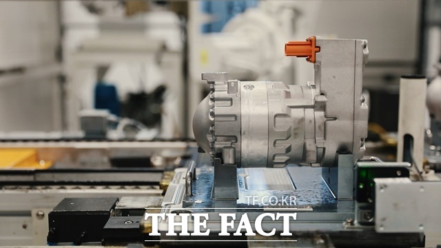 한온시스템 R744 전동컴프레서. /한온시스템