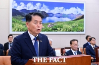  김경협 신임 재외동포청장 환영하는 외통위 [TF사진관]
