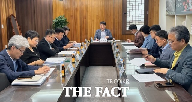 정읍시가 지자체 합동평가 대비 3차 정량지표 추진 상황 보고회를 열고 실적 향상에 총력을 기울이고 있다. / 정읍시