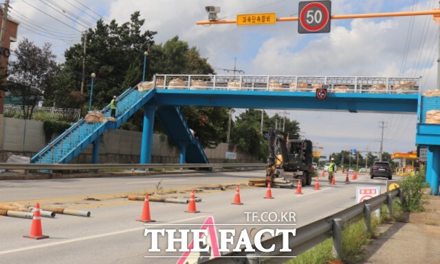 고창군 신림면 법지리 신림초등학교 인근도로에 위치한 신림육교./ 고창군