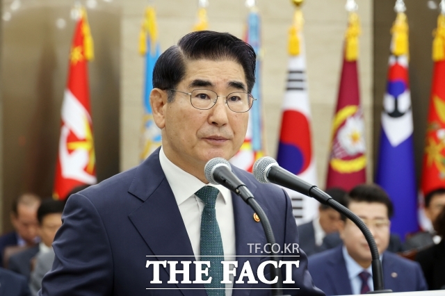 내란 사건을 수사하는 조은석 특별검사팀이 김용현 전 국방부 장관이 오는 19일로 예정된 출석 통보에 불응했고 방문조사를 검토 중이라고 밝혔다. /국회사진취재단