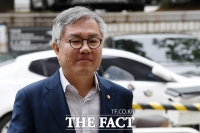  與 윤리심판원, '2차 가해 논란' 최강욱에 당원자격정지 1년