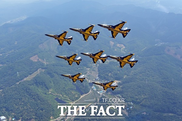 블랙이글스 에어쇼 모습./계룡시