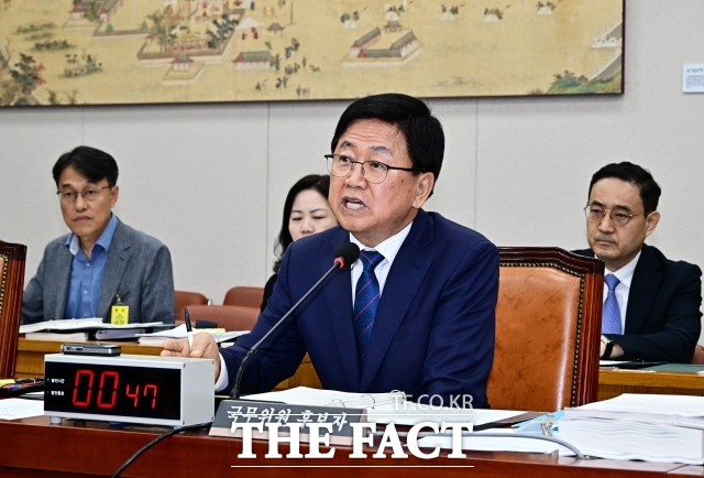 교육부가 추가 논의를 사유로 예고된 부총리 브리핑을 취소한 것은 이번만이 아니다. 사진은 최교진 사회부총리 겸 교육부장관/배정한 기자