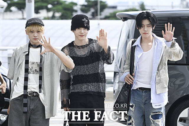 왼쪽부터 켄신과 서경배, 장여준.