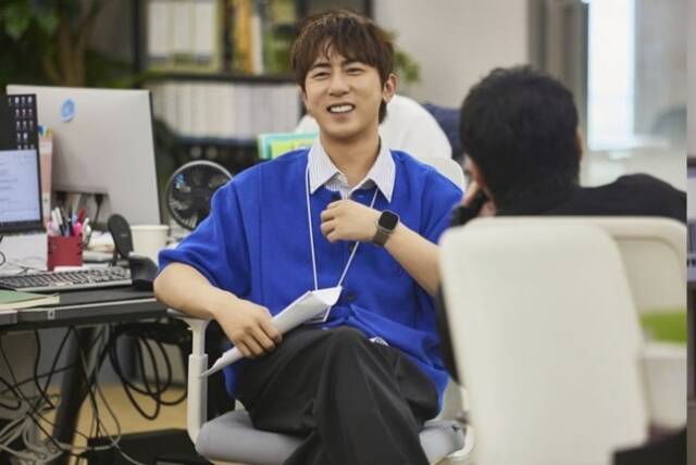 코미디언 김원훈이 쿠팡플레이 SNL 코리아에 이어 직장인들 시리즈까지 출연하며 많은 이들에게 웃음을 안기고 있다. /쿠팡플레이