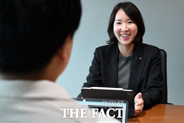 노아름 KB자산운용 ETF사업본부장이 3일 오전 서울 여의도 IFC KB자산운용 본사에서 <더팩트> 취재진과 인터뷰를 하고 있다. /남용희 기자