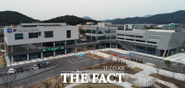 정읍시가 전문투자사 중심의 코워킹스페이스를 조성해 올해 상반기 9개 기업을 발굴·유치했다. / 정읍시