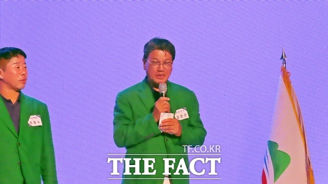 김돈곤 청양군수가 19일 열린 제26회 청양 고추·구기자 축제에서 축사를 하고 있다. /김형중 기자