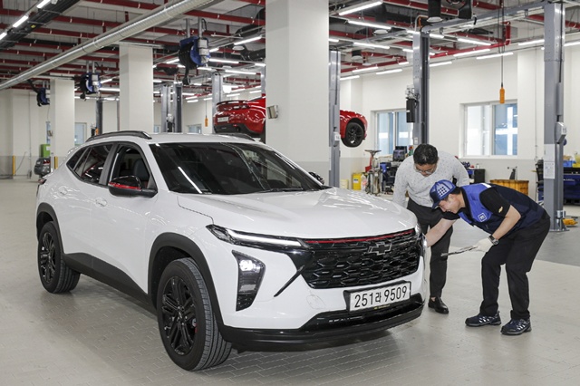 제너럴 모터스 한국사업장(한국GM)이 추석 명절을 앞두고 고객들의 안전한 귀성길을 지원하기 위해 2025 추석 맞이 무상점검 캠페인을 진행한다고 19일 밝혔다. /한국GM