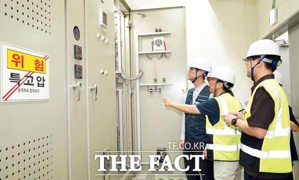 대전테크노파크가 지난 16일부터 18일까지 중대재해 예방과 안전한 근무 환경 조성을 위해 안전관리 주요 시설을 대상으로 특별 안전점검을 실시했다./대전테크노파크