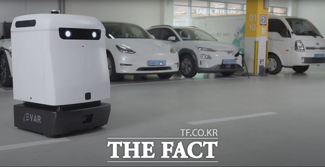 자율주행 전기차 충전로봇 /성남시