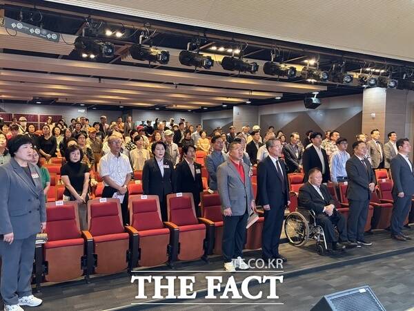 국민의힘 대전 서구을 당원협의회가 19일 한밭MG새마을금고 9층 아트홀에서 130여 명의 당원과 지지자들이 참석 이재명 정권의 야당말살·정치탄압 규탄 당원 교육을 개최했다./서지원 서구의회 국힘 원내대표